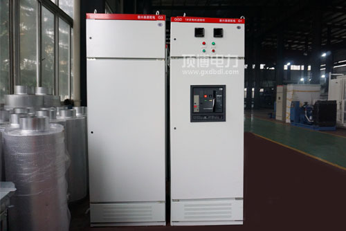 600KW柴油發(fā)電機組深?？刂破?/></p><p><strong>600KW柴油發(fā)電機組深?？刂破骷夹g(shù)參數(shù)</strong><br/></p><!----><!--0ff67f539606fb6a--><table width=
