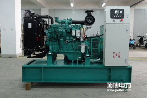 過熱馬上加冷卻水，難怪柴油發(fā)電機(jī)組又要維修！
